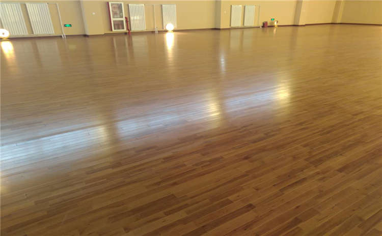 室內(nèi)籃球場木地板怎么維護(hù)