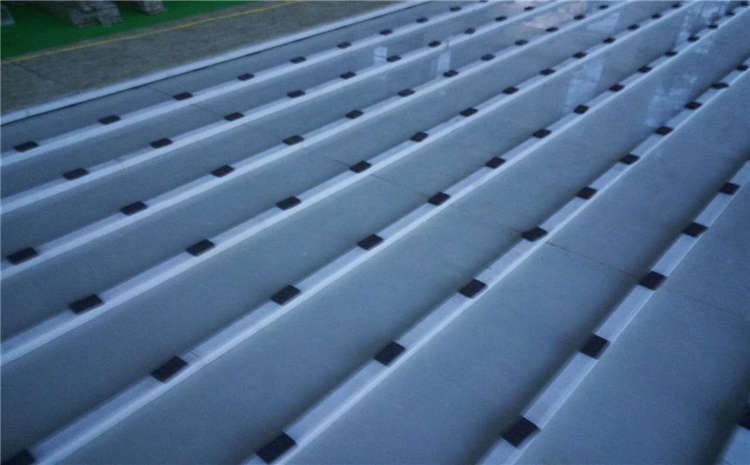 拼裝體育木地板打磨翻新