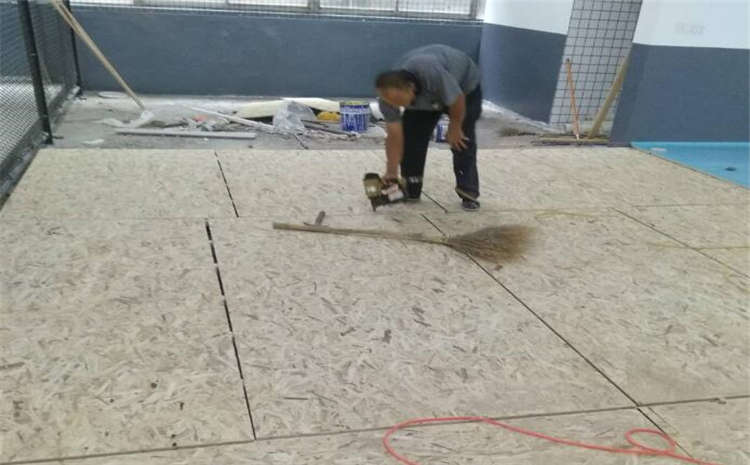 橡膠木木地板籃球館怎么翻新？