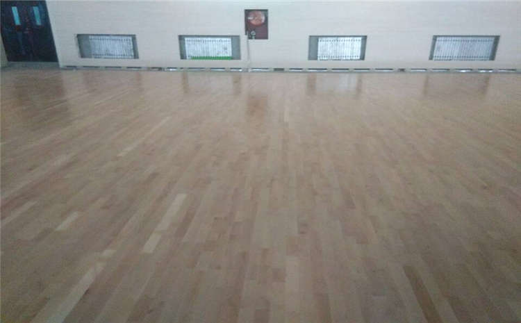 拼接板籃球場(chǎng)木地板廠家報(bào)價(jià)表