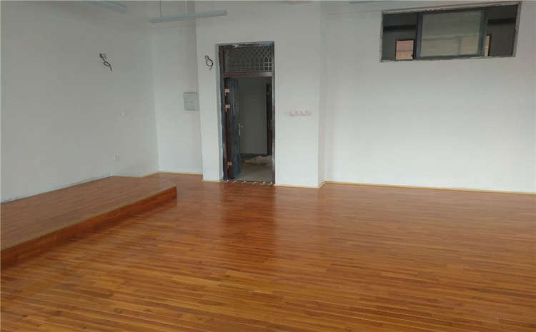 20厚舞臺(tái)木地板廠家哪家好？