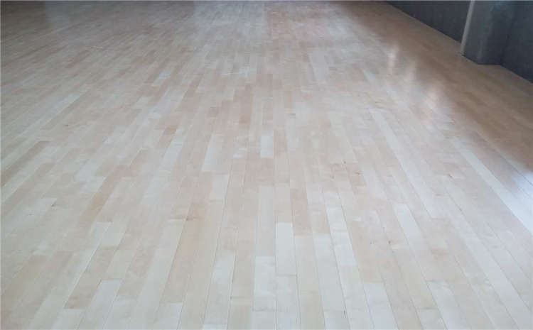 昆明專用實木運(yùn)動地板廠