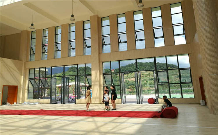 24厚木地板籃球場板式龍骨結構