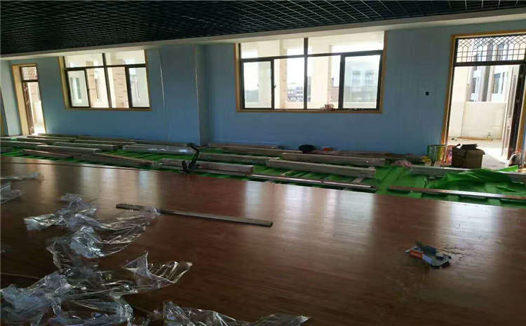 太原實(shí)木運(yùn)動(dòng)地板多少錢一平米