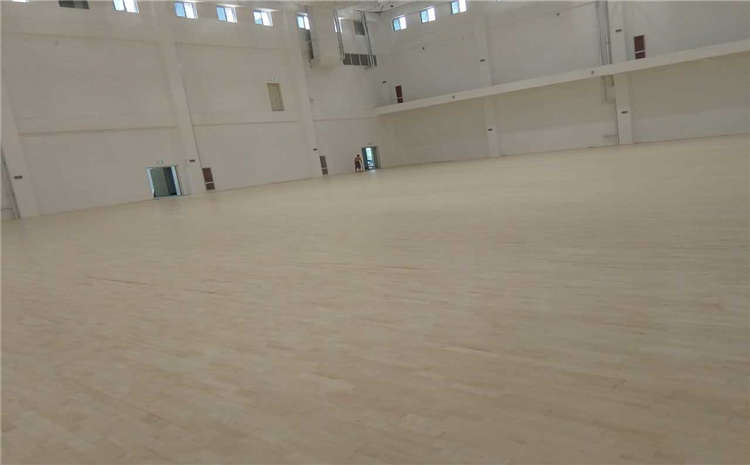 五角楓木地板籃球場單層龍骨結(jié)構(gòu)