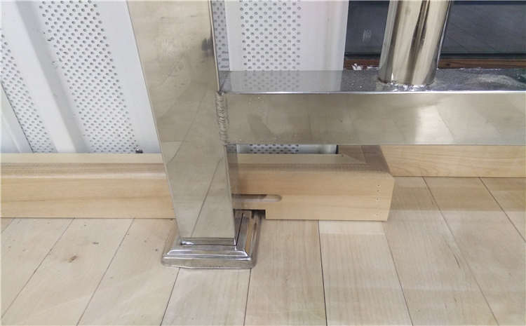 籃球館運(yùn)動(dòng)木地板的施工注意