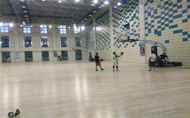 陜西楓樺木實木運動地板廠家電話