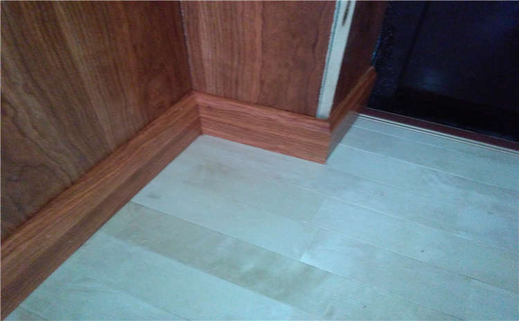 內(nèi)蒙古柞木實(shí)木運(yùn)動(dòng)地板報(bào)價(jià)