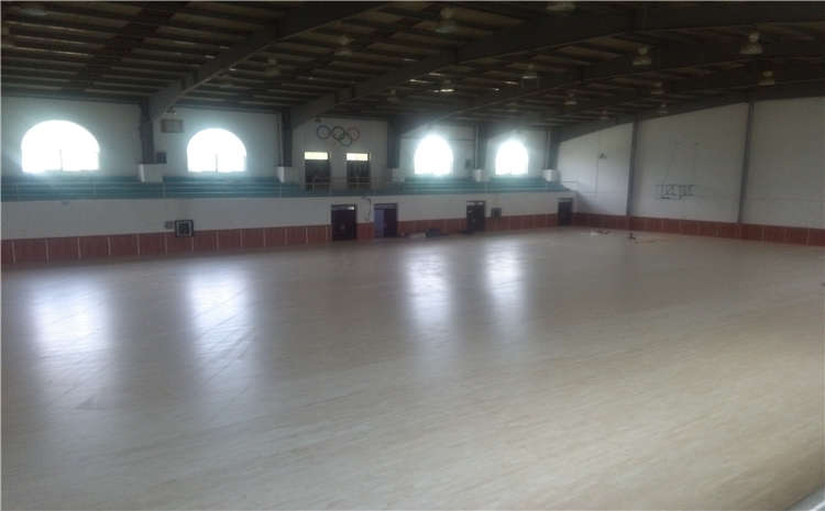 俄勒岡松體育木地板價格是多少錢?