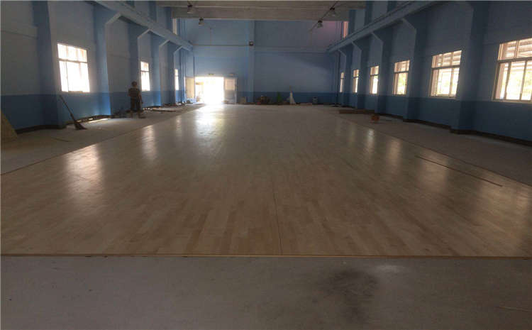 浙江楓樺木實(shí)木運(yùn)動(dòng)地板廠家直銷