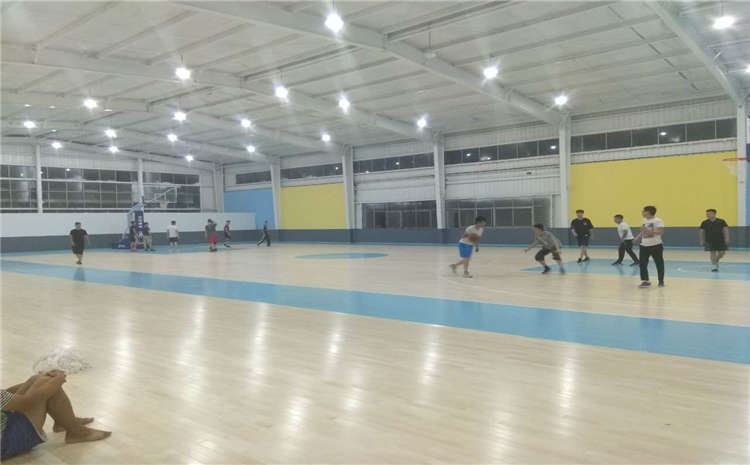 22厚風(fēng)雨操場地板一般多少錢？