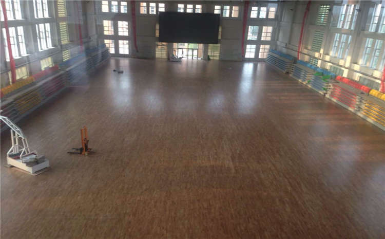 松木舞臺(tái)木地板主輔龍骨結(jié)構(gòu)