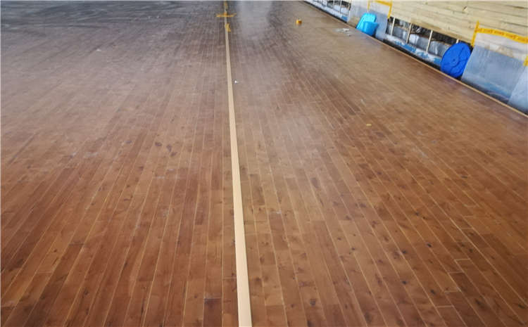 松木體育木地板多少錢(qián)一平米