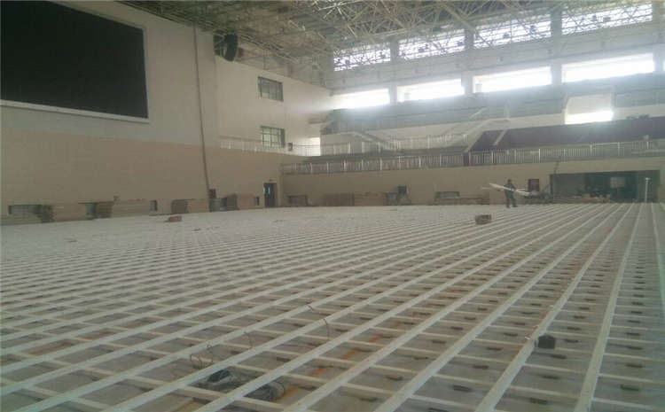 松木籃球運(yùn)動(dòng)地板怎么維修？