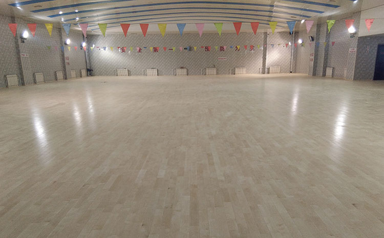 廣東體育場地板廠商