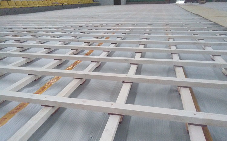 松木籃球運(yùn)動(dòng)地板怎么維修？