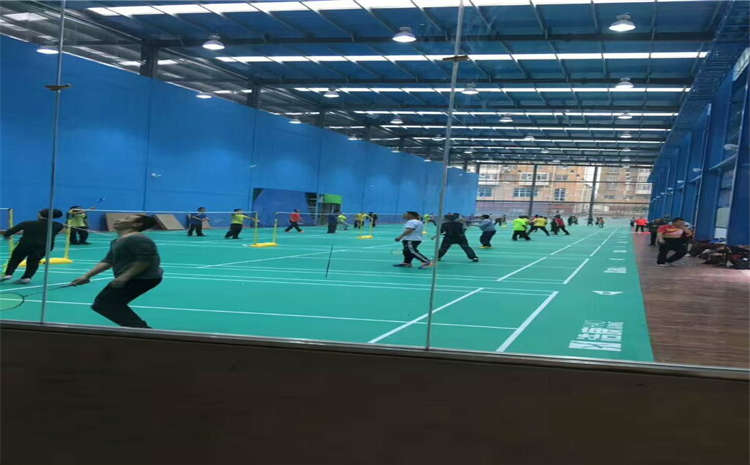 廣州柞木實(shí)木運(yùn)動(dòng)地板多少錢(qián)一平方