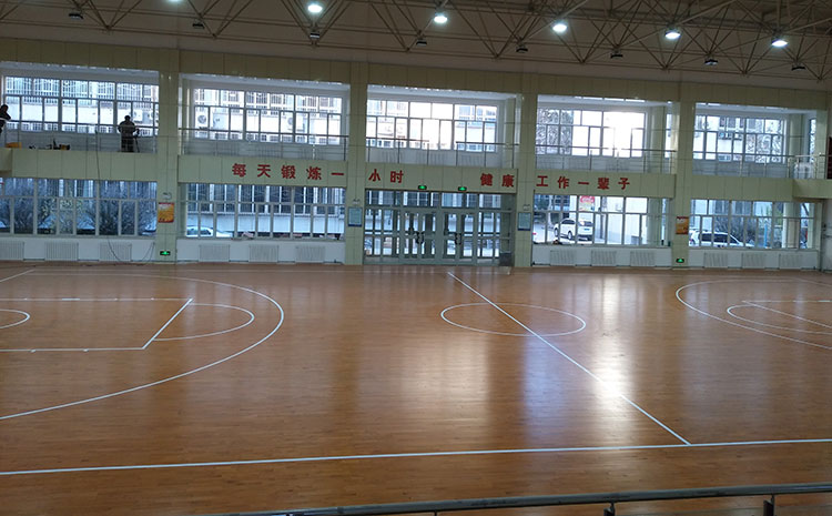 籃球木地板的優(yōu)點(diǎn)和缺點(diǎn)是什么