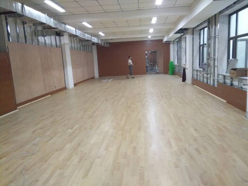 運(yùn)動(dòng)木地板
