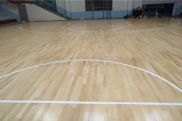 湖南株洲車輛段工地體育館地板-1