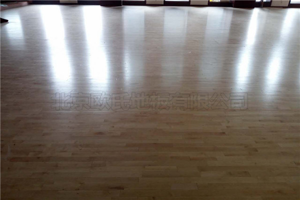山西太原龍頭大廈運(yùn)動(dòng)木地板鋪設(shè)工程