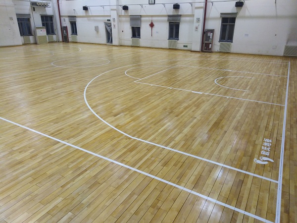 運(yùn)動地板翻新.jpg