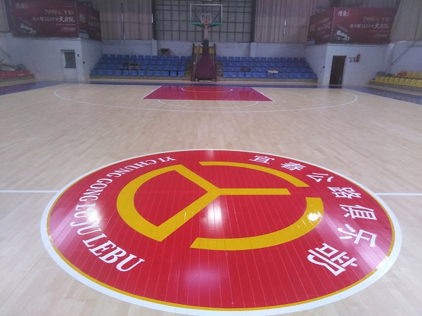 籃球場(chǎng)木地板.jpg