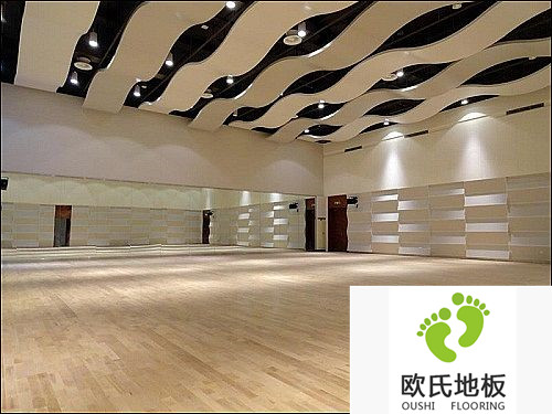 運(yùn)動(dòng)實(shí)木地板