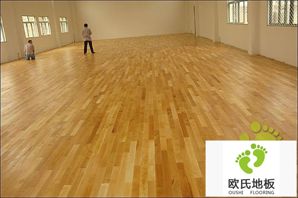 在選購體育木地板的時(shí)候應(yīng)該注意哪些問題？