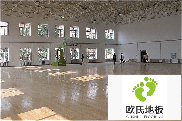 實(shí)木運(yùn)動(dòng)地板翻新流程介紹