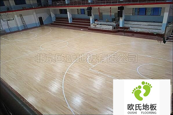 湖南株洲車輛段工地體育館地板案例