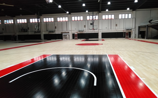 江蘇南京樂(lè)活體育館籃球場(chǎng)木地板案例